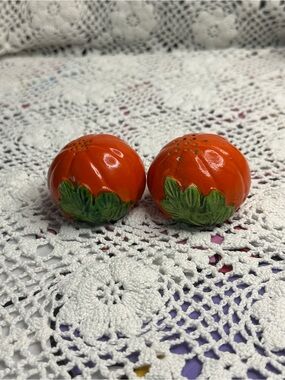 Hand-Painted Ceramic pumpkin salt and pepper shaker Mid Century Modern